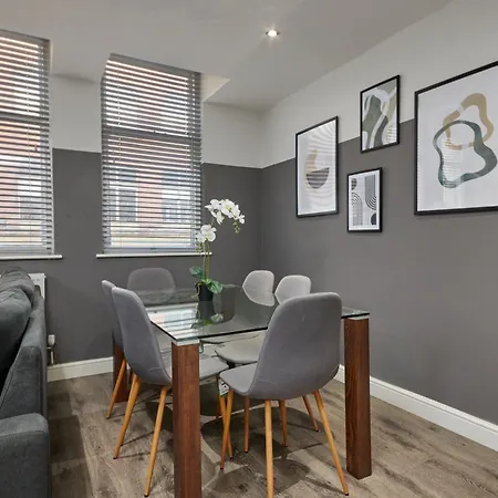 Apartment Centra Leeds *