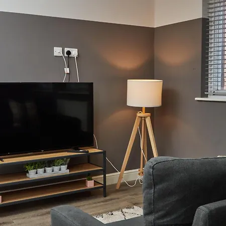 Centra * Leeds (West Yorkshire)